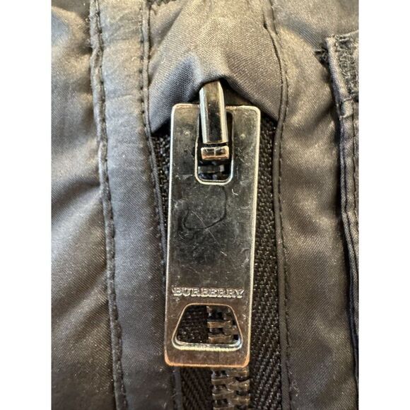 Burberry Quilted Goose Down Belted Puffer in Black Size S - Picture 8 of 12